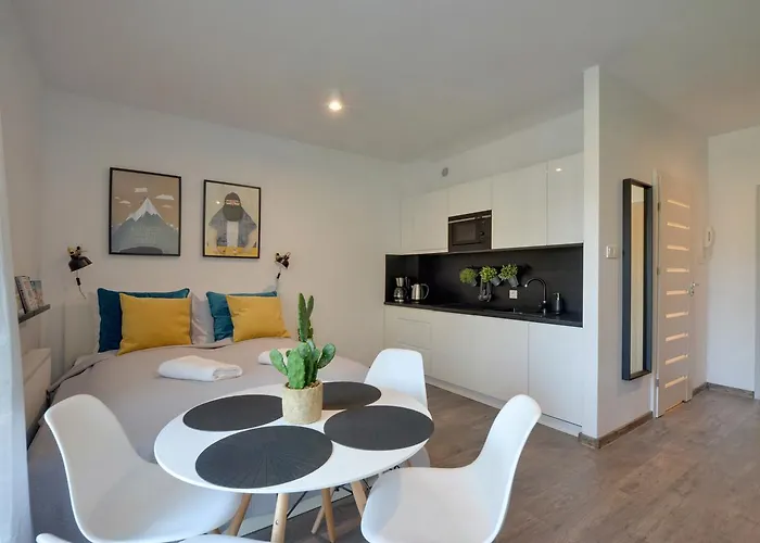 Subtelne I Stylowe Sun Seasons 24 W Karpaczu Z Umeblowanym Balkonem By Renters * 카르파츠