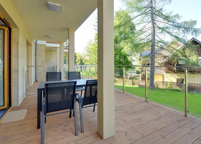 Subtelne I Stylowe Sun Seasons 24 W Karpaczu Z Umeblowanym Balkonem By Renters 아파트 카르파츠