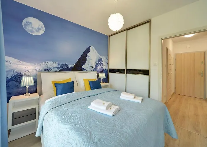 Subtelne I Stylowe Sun Seasons 24 W Karpaczu Z Umeblowanym Balkonem By Renters 아파트