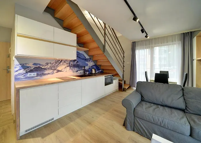 Subtelne I Stylowe Sun Seasons 24 W Karpaczu Z Umeblowanym Balkonem By Renters 아파트