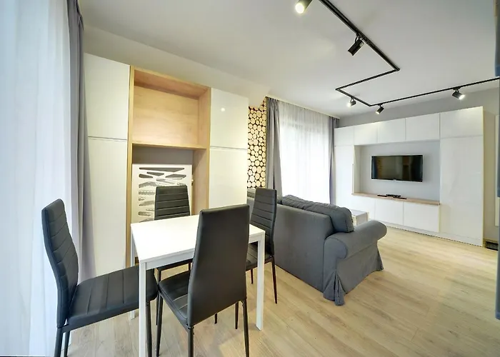 Subtelne I Stylowe Sun Seasons 24 W Karpaczu Z Umeblowanym Balkonem By Renters 아파트 *