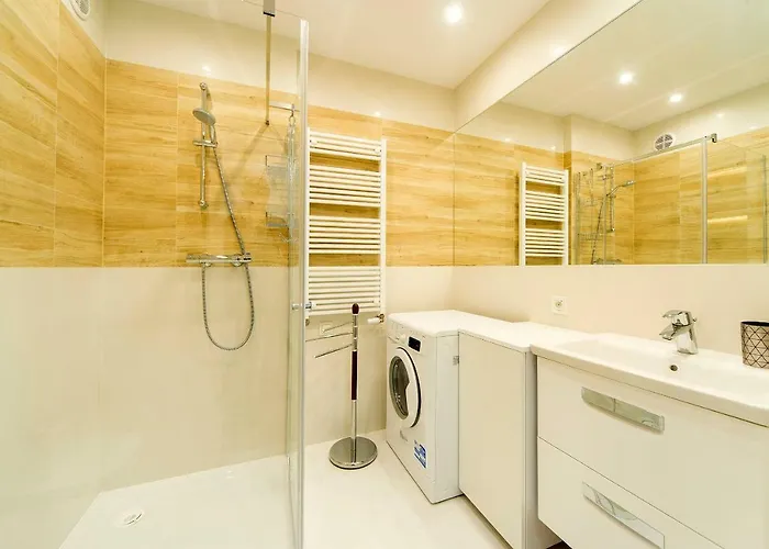 Subtelne I Stylowe Sun Seasons 24 W Karpaczu Z Umeblowanym Balkonem By Renters 아파트 카르파츠