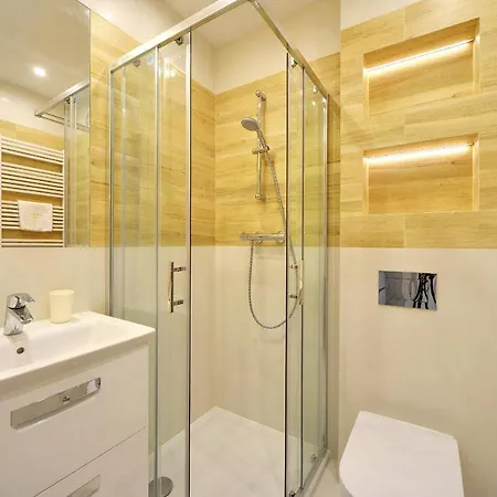 Διαμέρισμα Subtelne I Stylowe Sun Seasons 24 W Karpaczu Z Umeblowanym Balkonem By Renters Karpacz